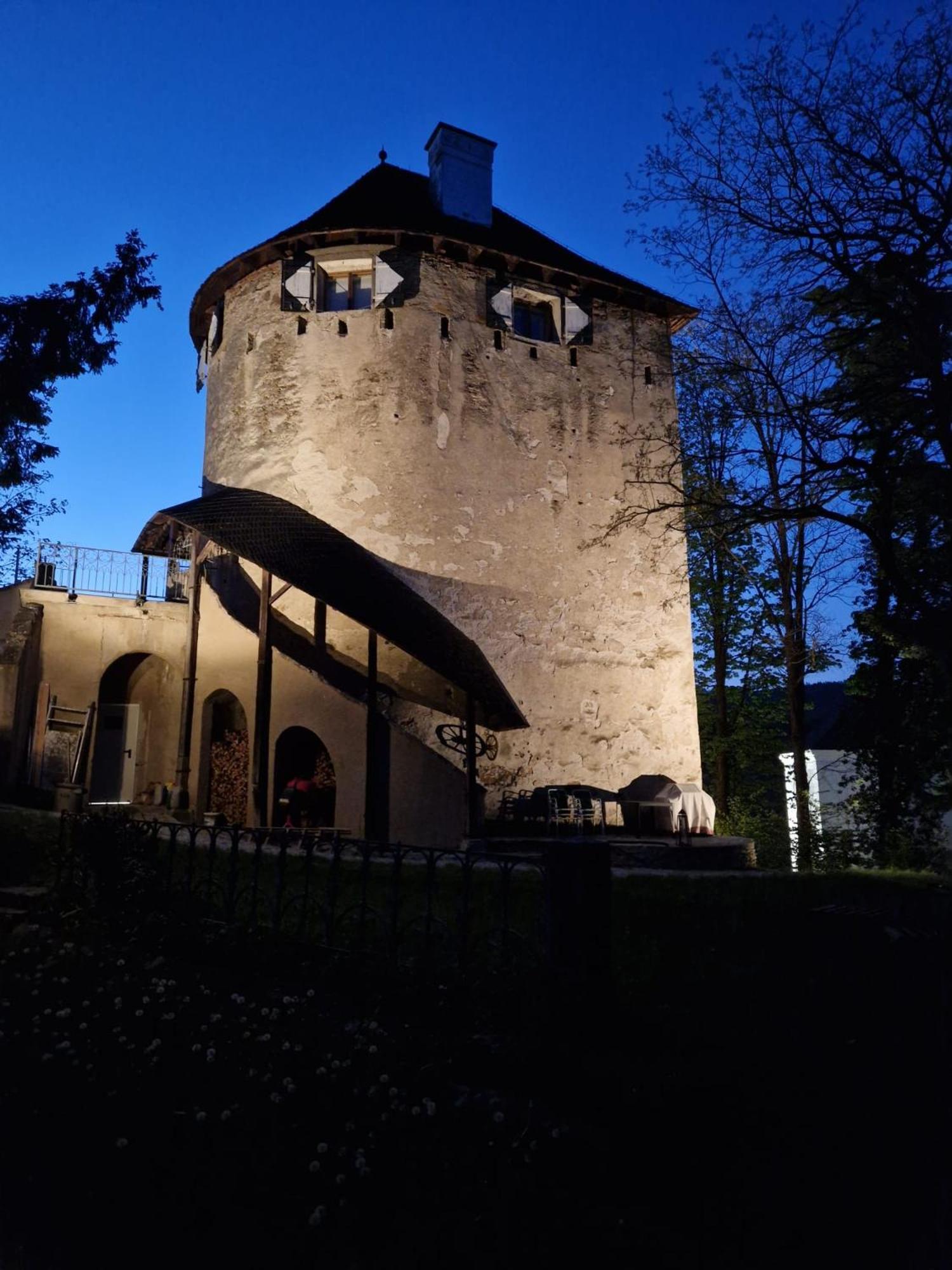 Der Turm Leiben Apartments Luaran gambar